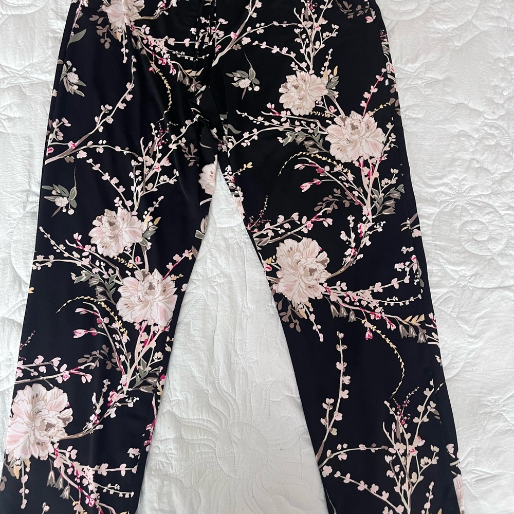 White House Black Market Floral Pants